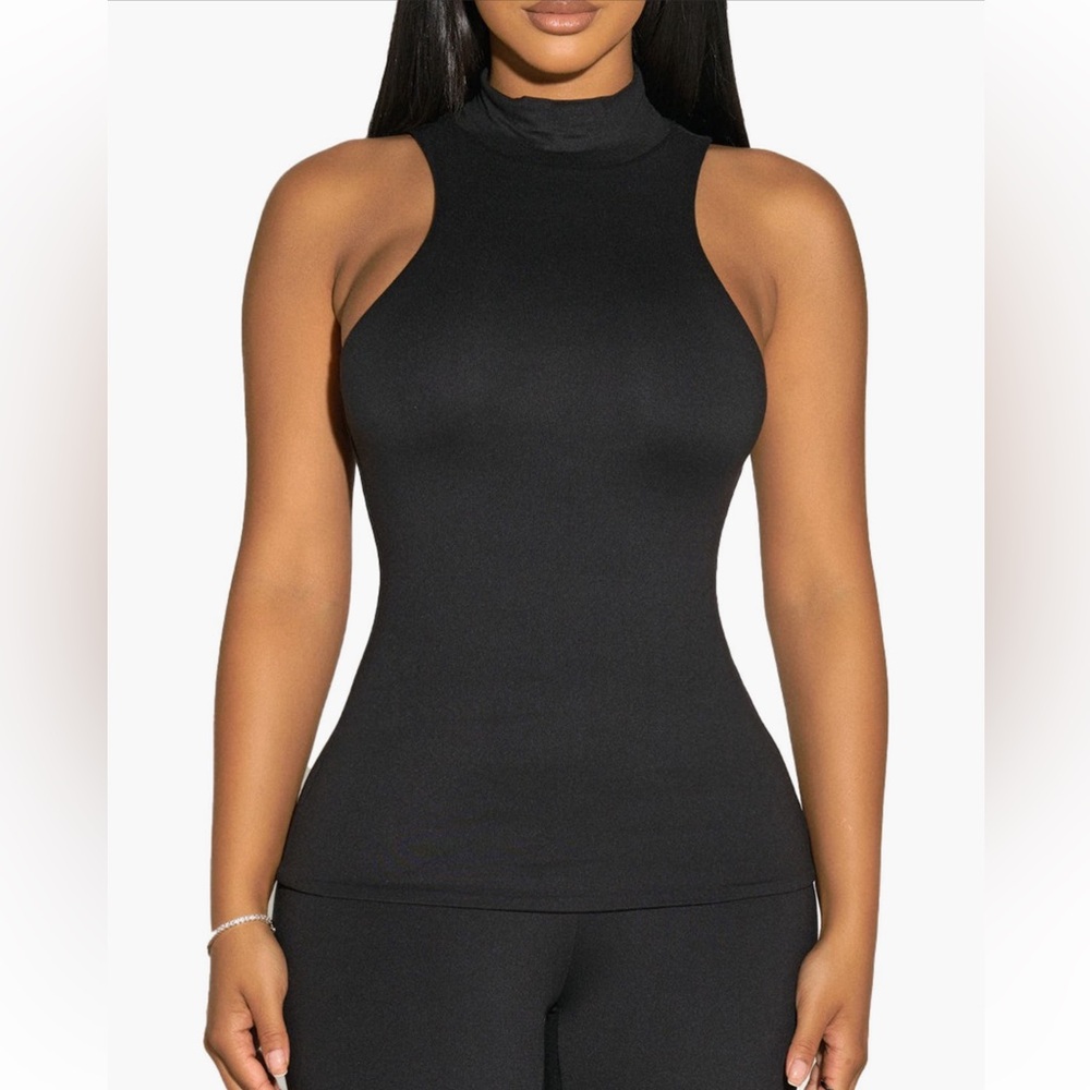 NWT Naked Wardrobe Barely Up to My Neck Shell in Black - Sz M